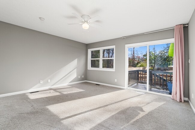 Building Photo - 509 Frank Ln