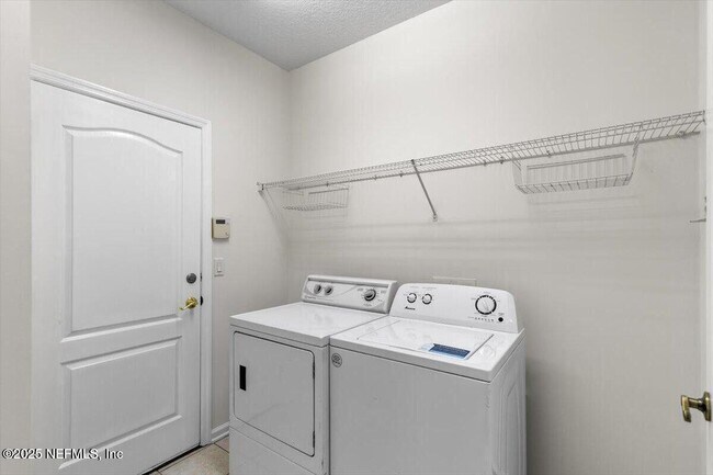 Building Photo - 336 Edge of Woods Rd