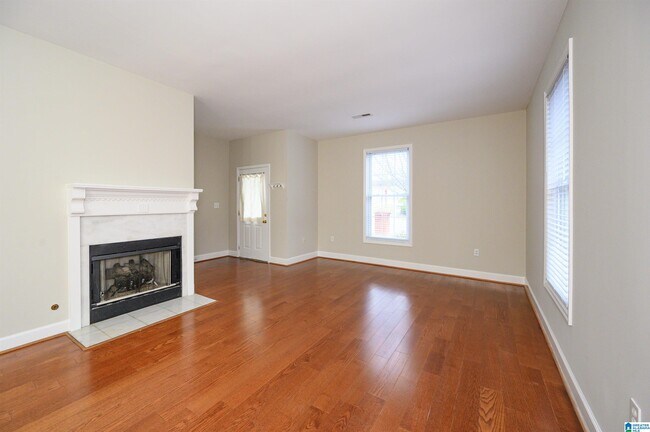 Building Photo - 1525 Jacobs Cir