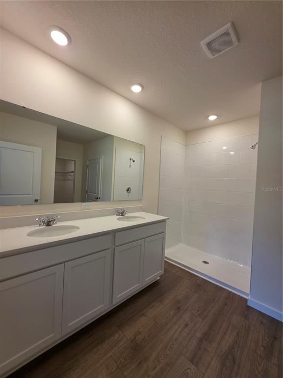 Building Photo - 1009 Champion Ridge Dr