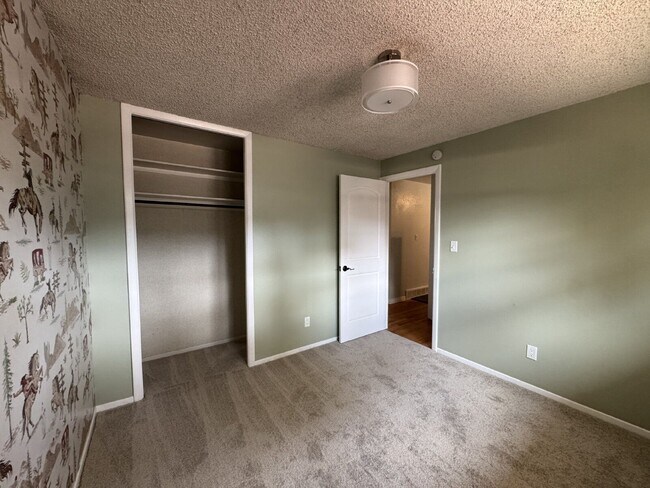 Building Photo - 4342 W Quinn Pl