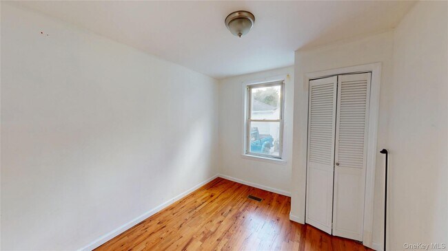 Building Photo - 24 5th St