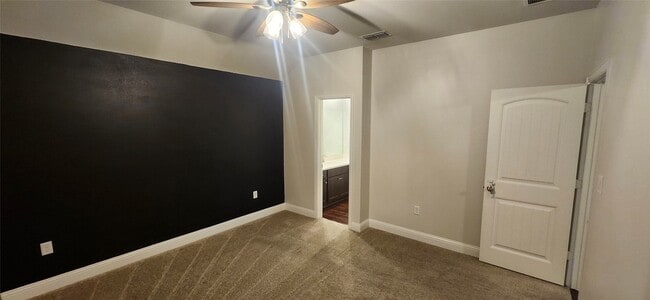 Building Photo - 104 Arrowhead Dr