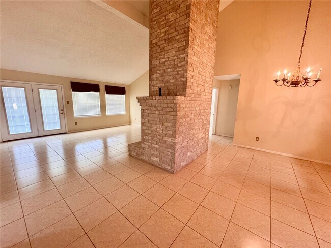 Building Photo - 3423 Pecan Point Dr