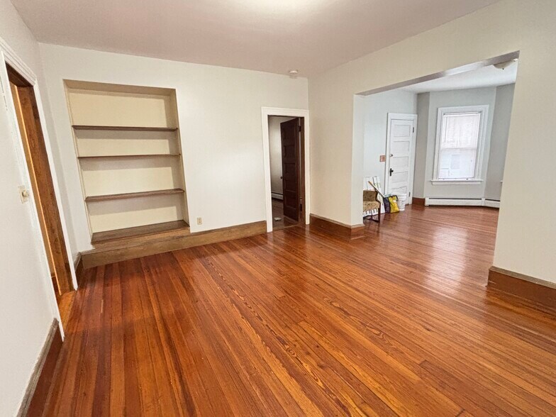 Building Photo - 29 Pratt St