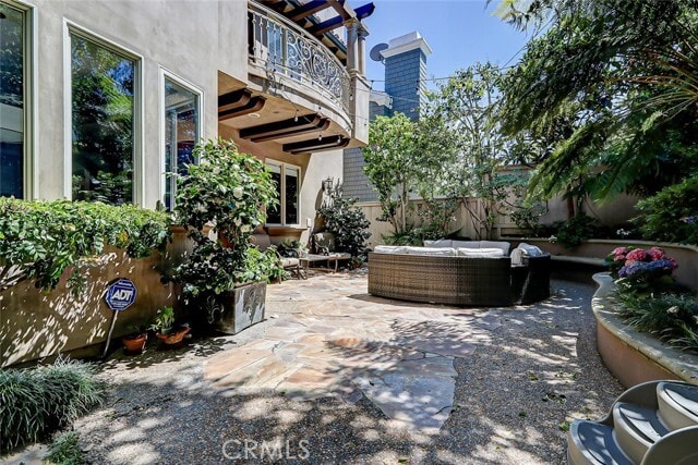 Building Photo - 3005 N Poinsettia Ave