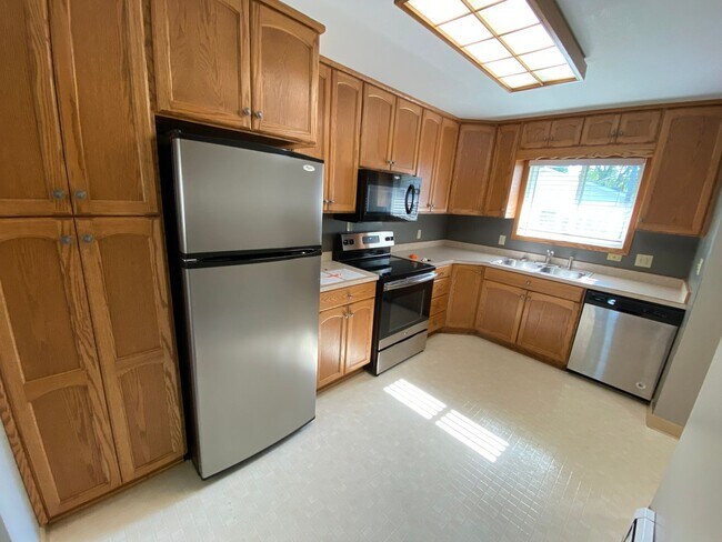 Building Photo - Charming 3-Bed, 2-Bath Home in North Fargo