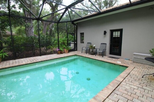 Building Photo - 4532 Ascot Cir N