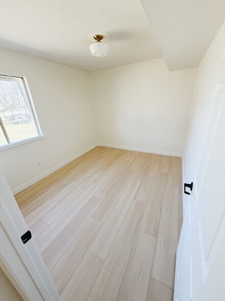 Building Photo - 105 Orgain Dr