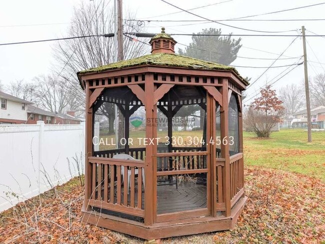 Building Photo - 2636 Orch Pk St NW