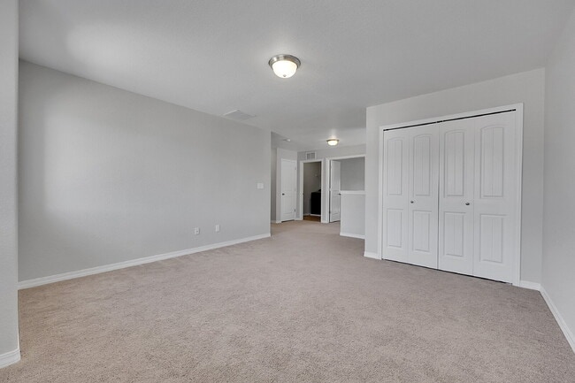 Building Photo - $2,595.00, 3 beds, 2.5 bath, Single Family...