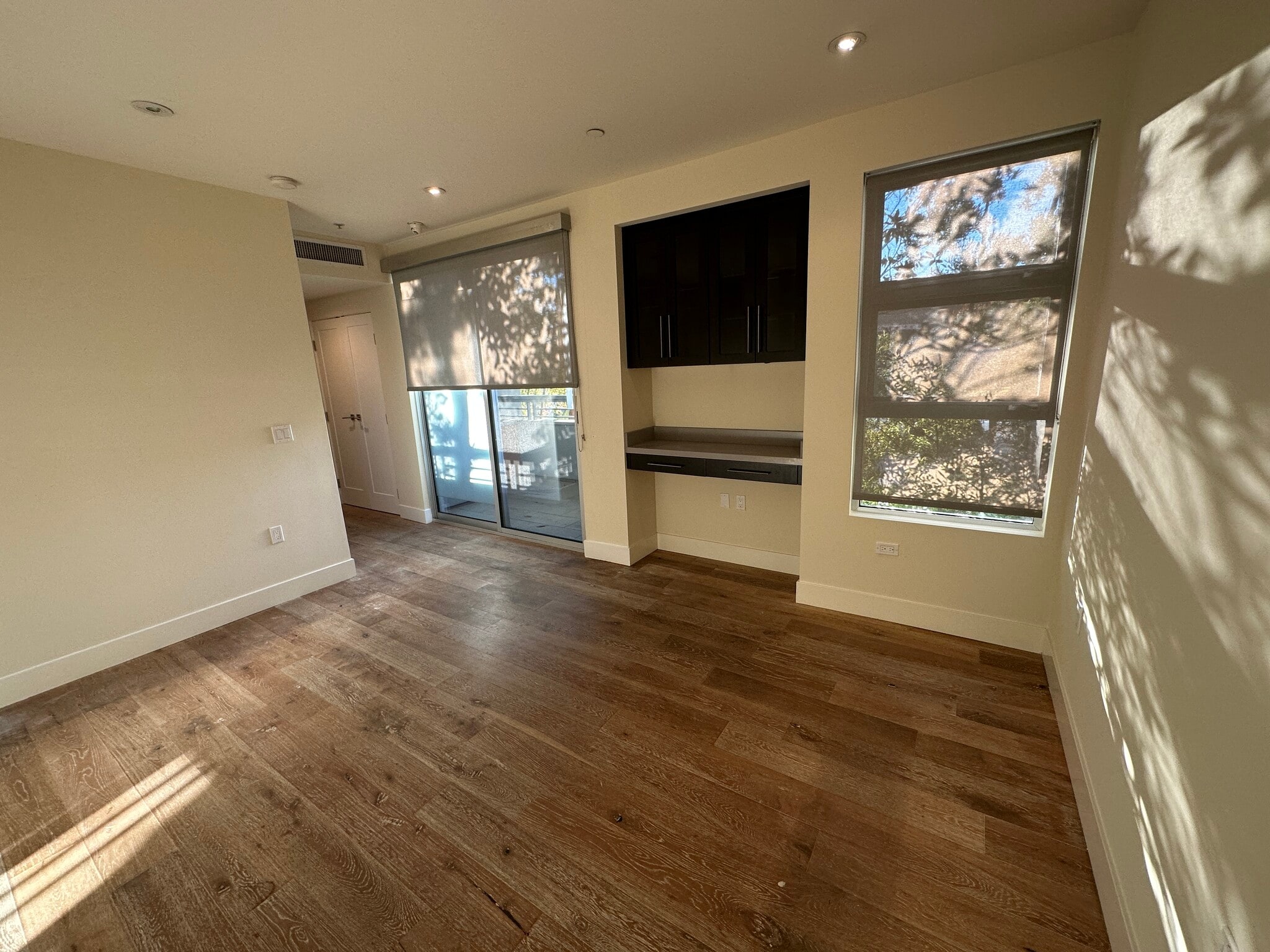 Building Photo - 1666 Greenfield Ave