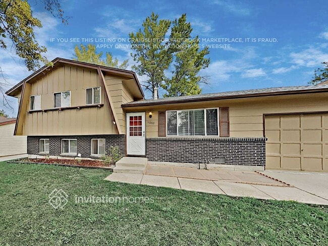 Building Photo - 11269 E Center Ave