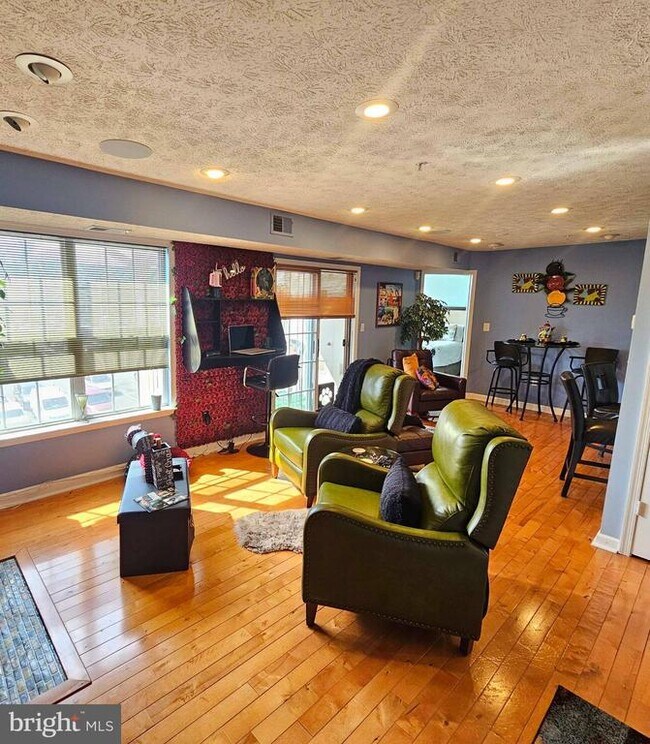 Building Photo - 6600 St Ignatius Dr