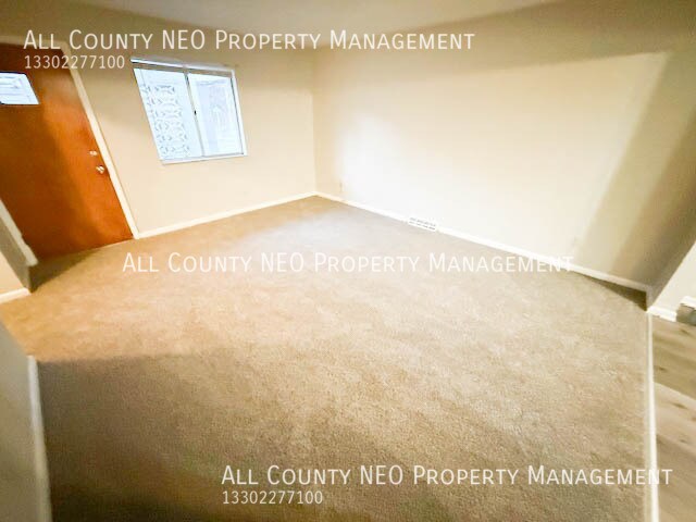 Building Photo - 1376 Forest Glen Dr