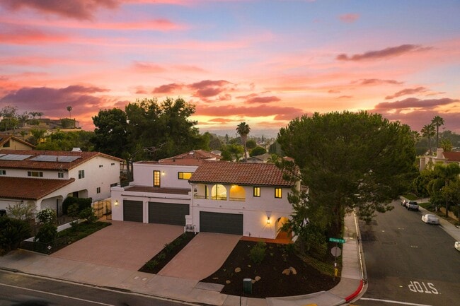 Building Photo - 6803 El Fuerte St