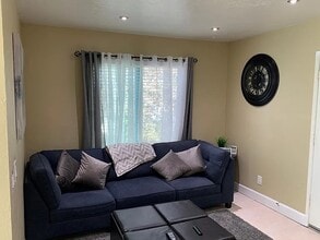 Building Photo - 4220 Fifth Ave