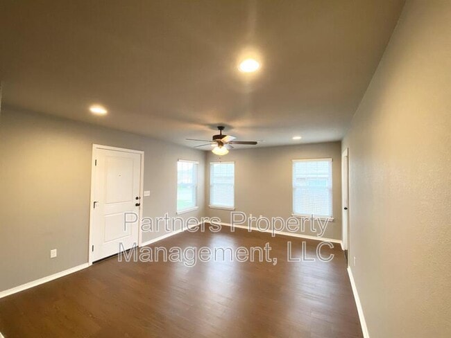 Building Photo - 812 Hindman Dr