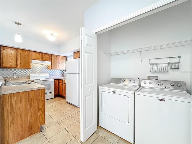 Building Photo - 3101 E Washington St