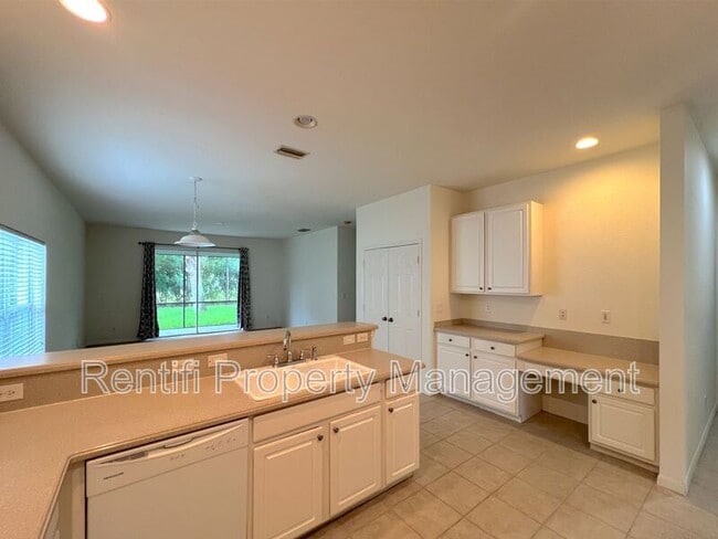 Building Photo - 9240 Gladiolus Preserve Cir
