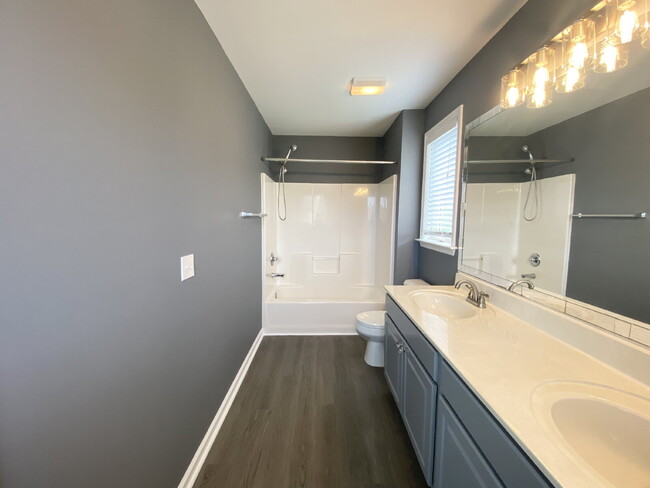 Building Photo - Spacious Townhome located on Hilton Head I...