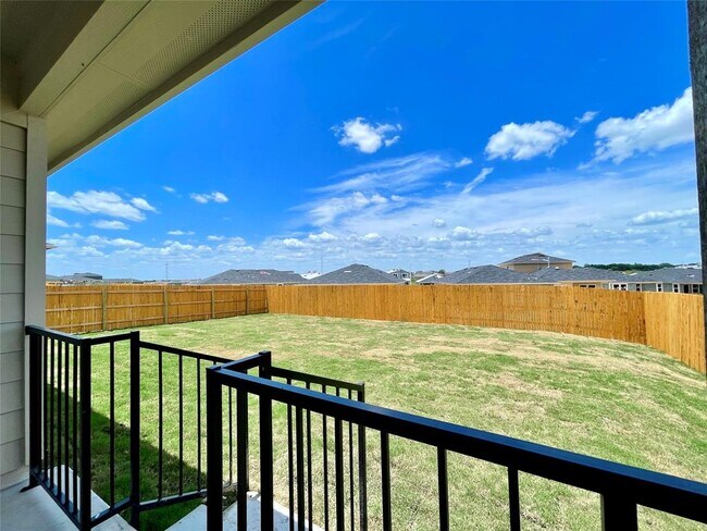 Building Photo - 590 Gladiola Lp