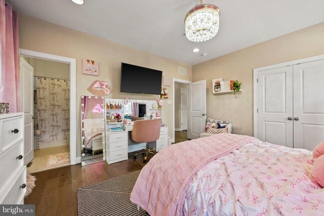 Building Photo - 607 Somerstown St