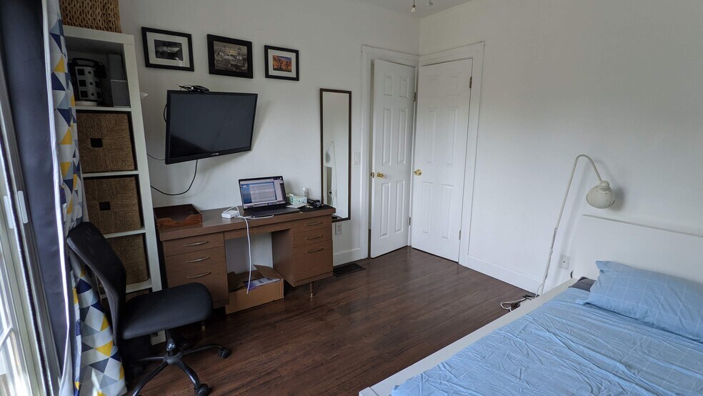back room can be office or bedroom - 1122 E Harvard St
