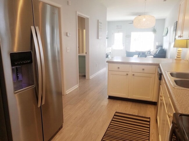 Building Photo - CORAL RIDGE