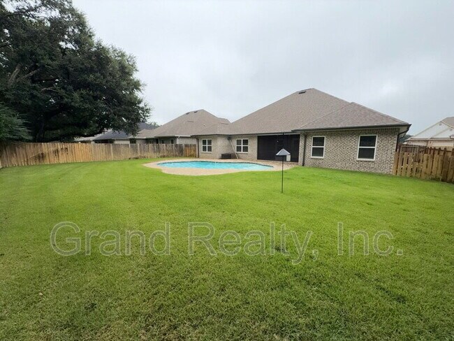 Building Photo - 5963 Cherry Hill Cir