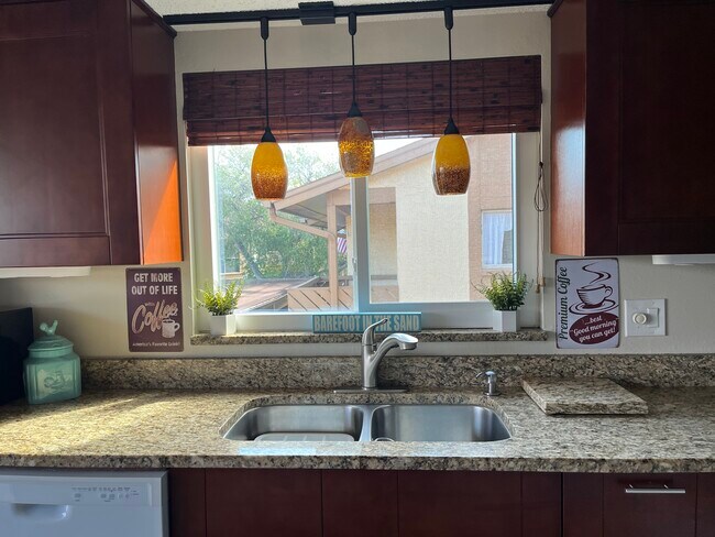 Building Photo - 4022 Davit Dr