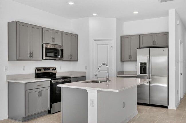 Building Photo - 10761 Eclipse St