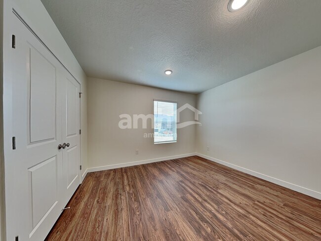 Building Photo - 3572 N Annabell St
