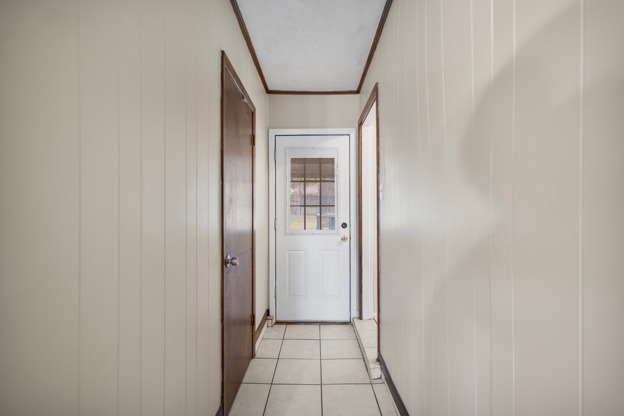 Building Photo - 3808 Appletree Ln