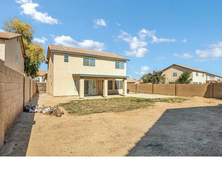 Building Photo - 15421 W Gelding Dr