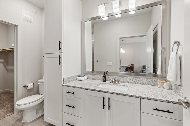 Building Photo - 5820 1/2 Cameron Road-SI FL1-ID1303397P