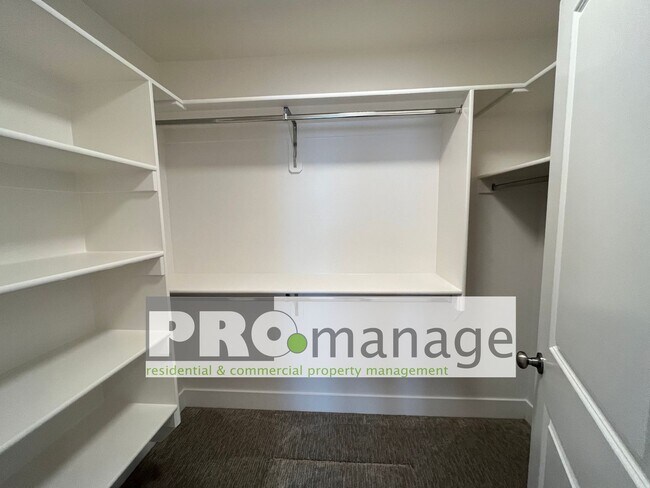 Building Photo - 3 Bed, 2 Bath Town Home w/ 2 Car Garage - BRAND NEW - Idaho Falls