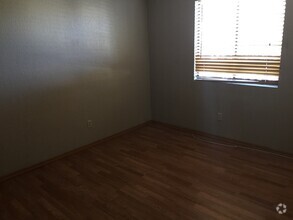 Building Photo - Affordable, Beauty, and Spacious 2Bed 2Bat...