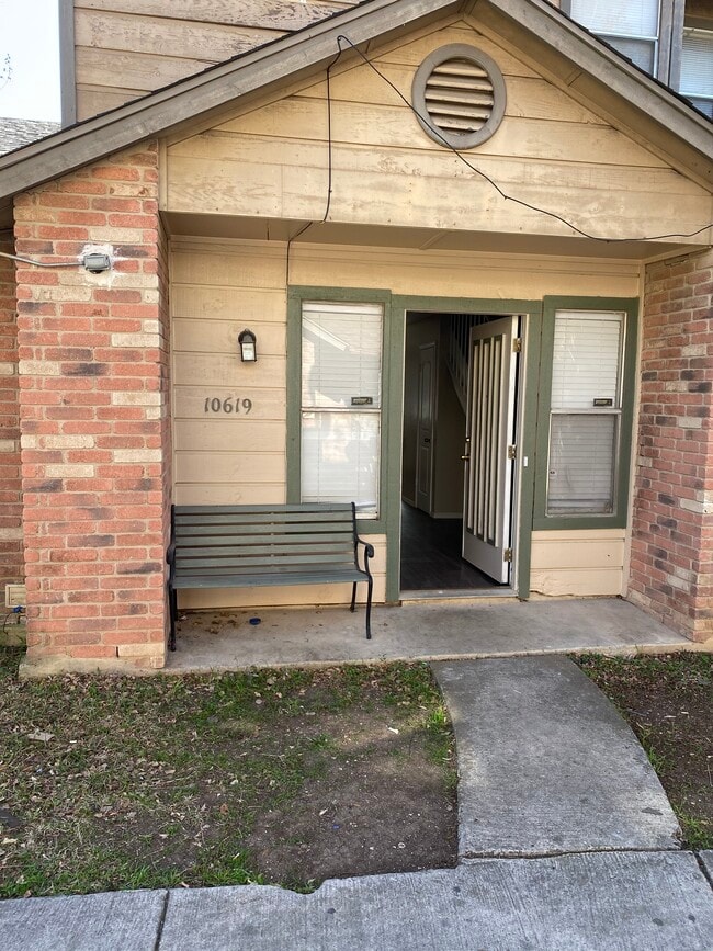 10619 Starcrest Dr 10619 Starcrest Dr San Antonio TX 78217