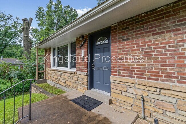 Building Photo - 9169 Newby St
