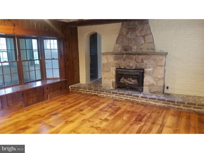 Building Photo - 1371 Old Airport Rd