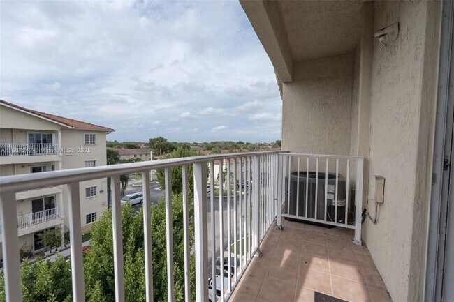 Building Photo - 6930 NW 179th St