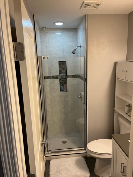 Building Photo - 2008 N Cummings Ave