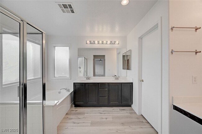 Building Photo - 9893 Canyon Peak Dr