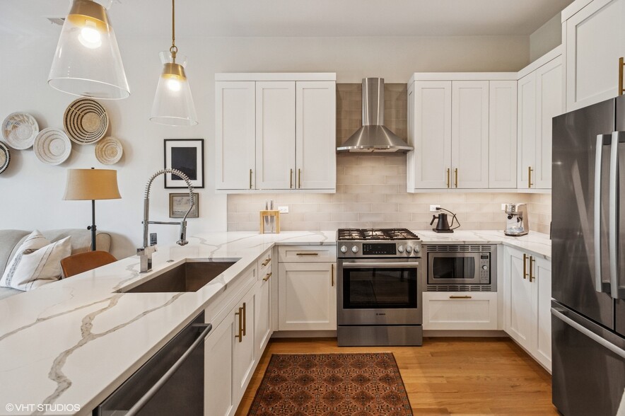 Building Photo - 1753 N Kedzie Ave