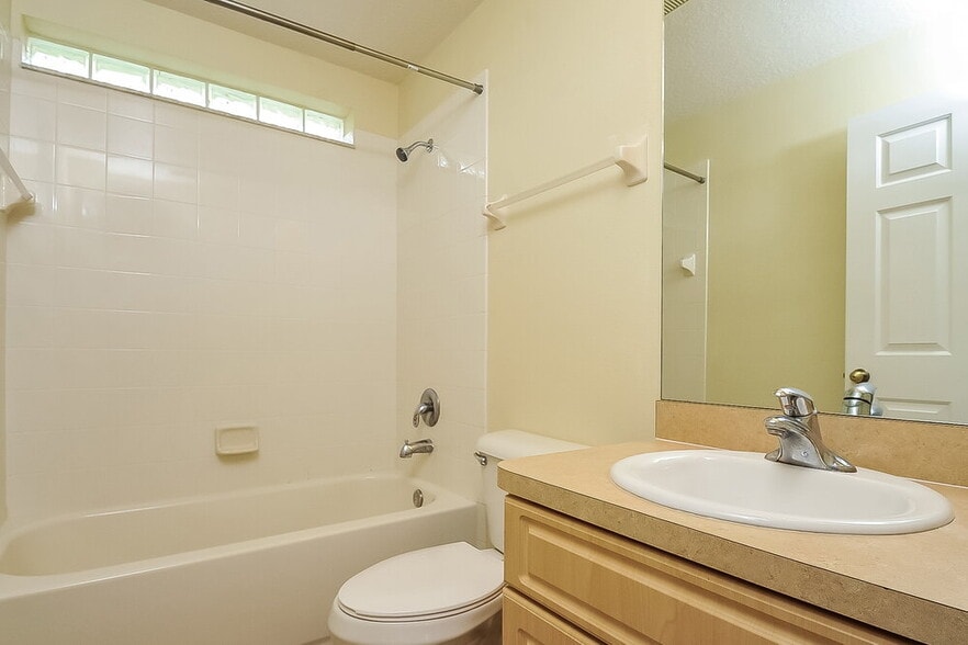 Building Photo - 7426 Oxford Garden Cir