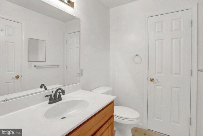 Building Photo - 119 Oriole Ct