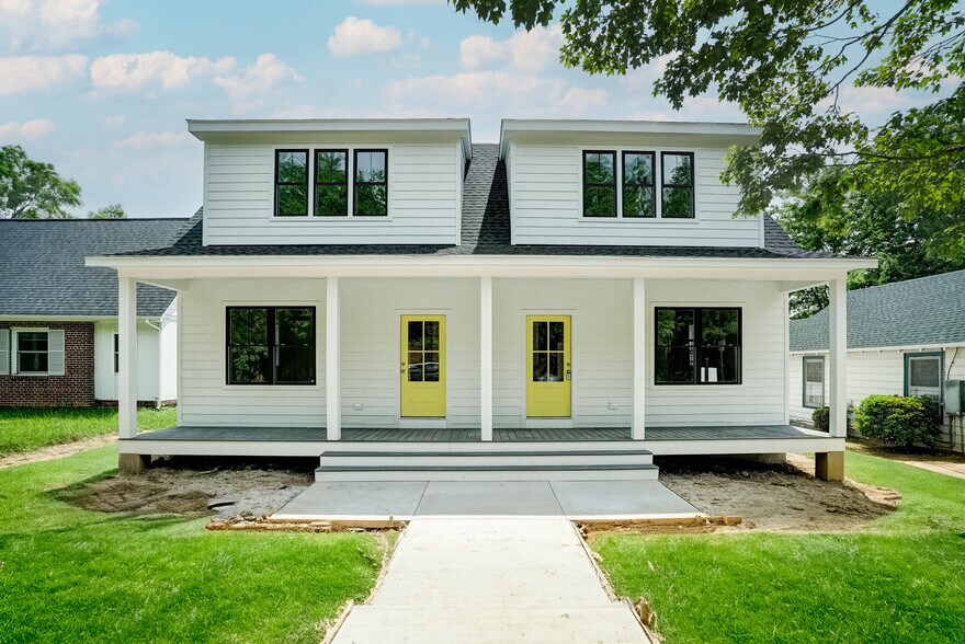 Primary Photo - 3513 Idlewood Ave