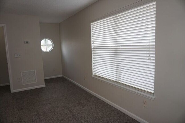 Building Photo - Julington Creek home with pool