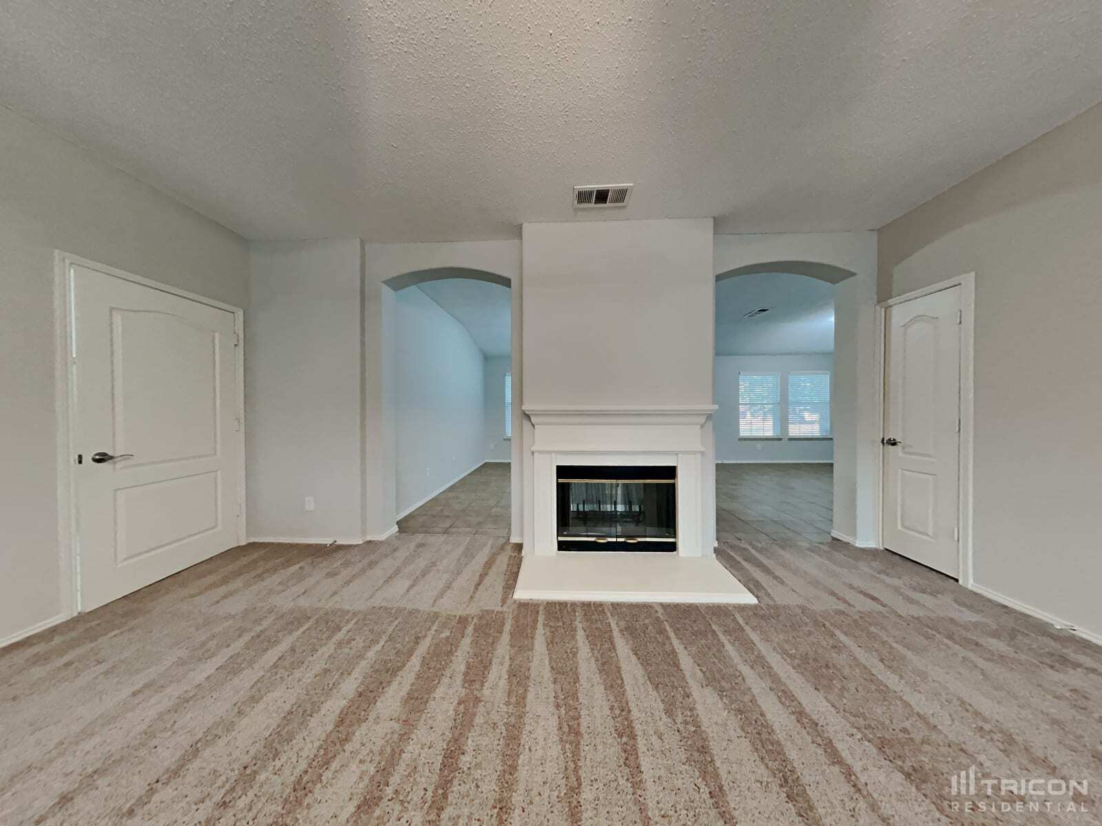 Building Photo - 772 Raven Dr
